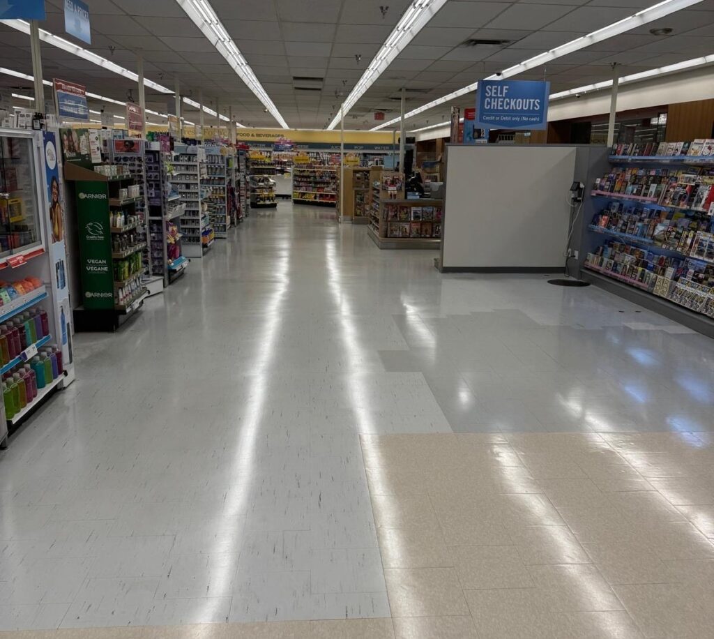 Grocery & Retail Store Cleaning